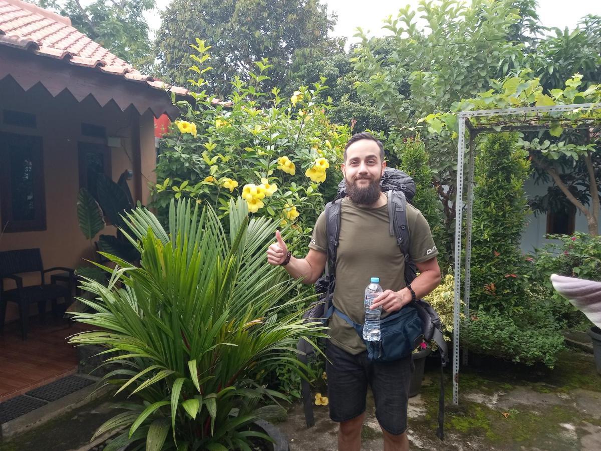 Juda Homestay Banyuwangi  Exterior photo